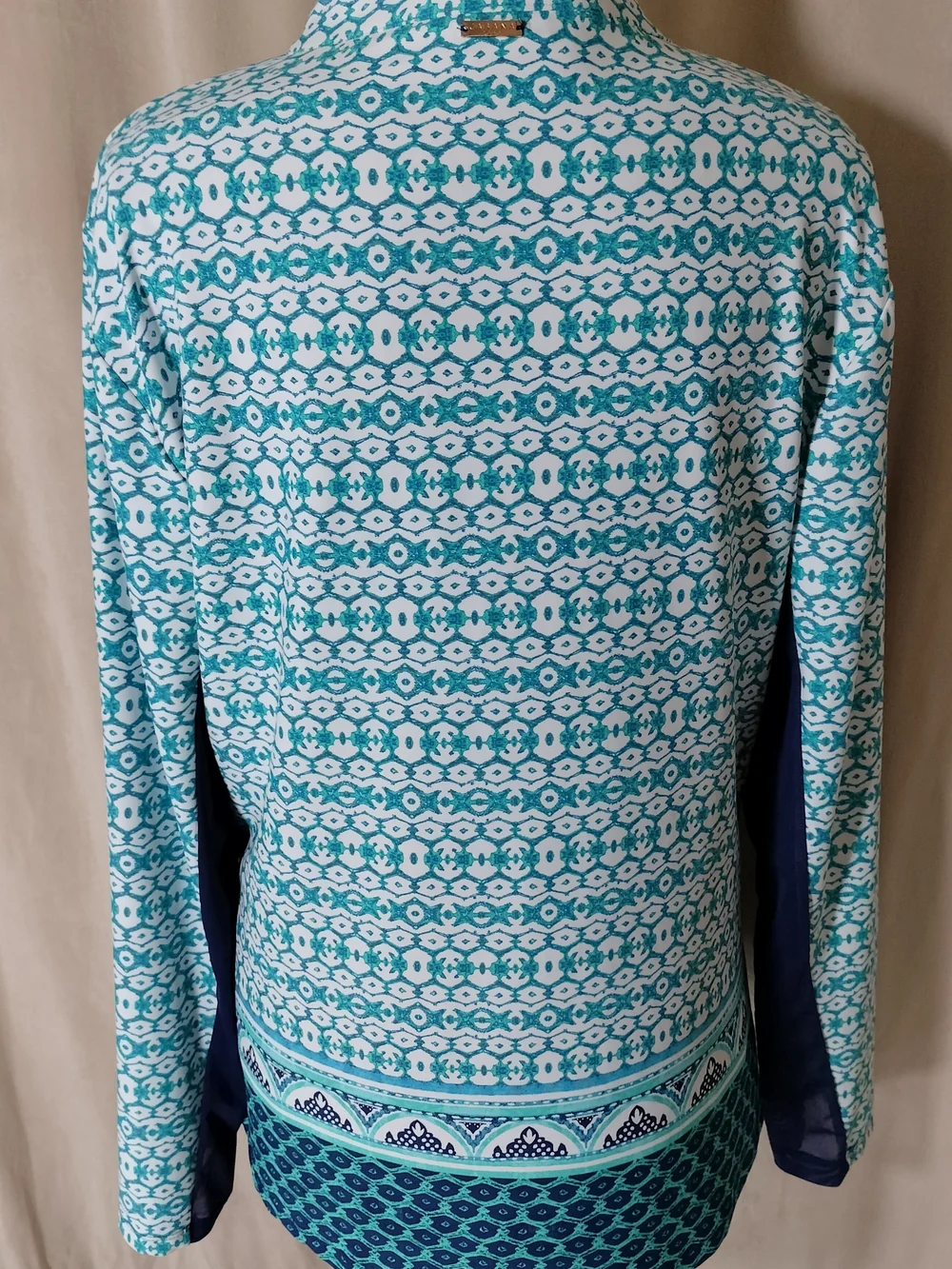 NWOT! Cabana Life Women's Long-Sleeve 1/2 Zip Rashguard Swim Top. Size XL